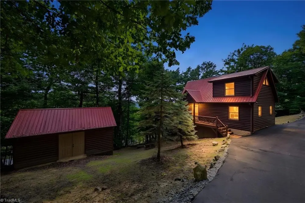 142 Fawn Lane Purlear, NC 28665