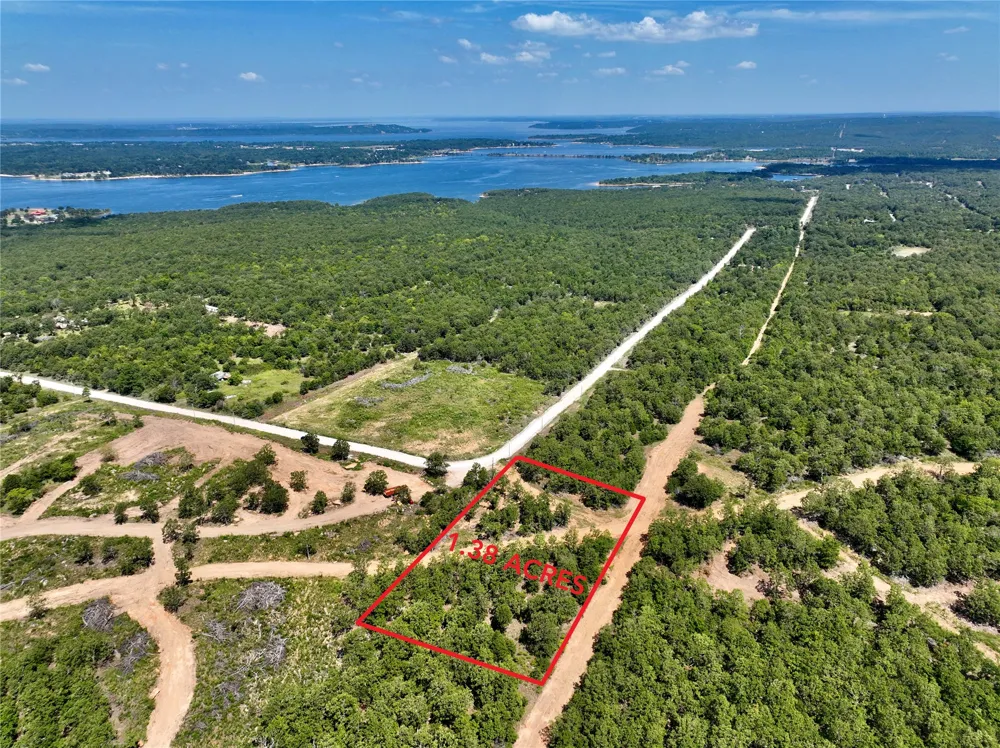 4230 ROAD Eufaula, OK 74432