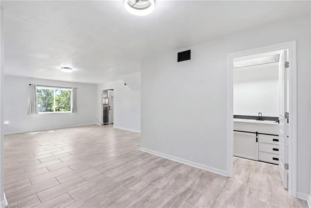 15636 Light Blue Circle Fort Myers, FL 33908