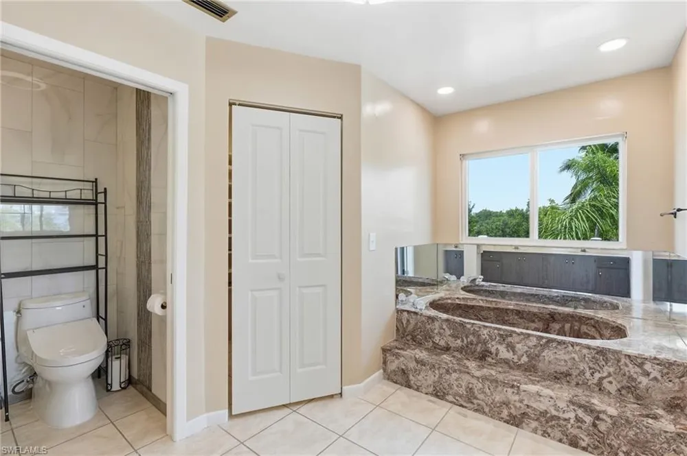 15636 Light Blue Circle Fort Myers, FL 33908