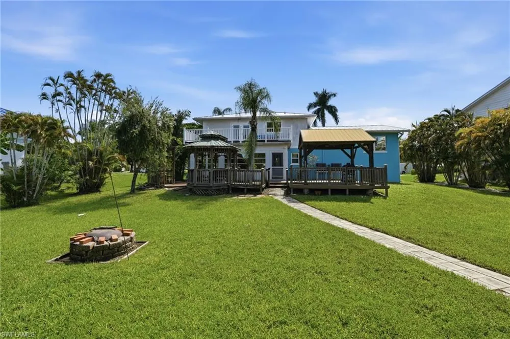 15636 Light Blue Circle Fort Myers, FL 33908