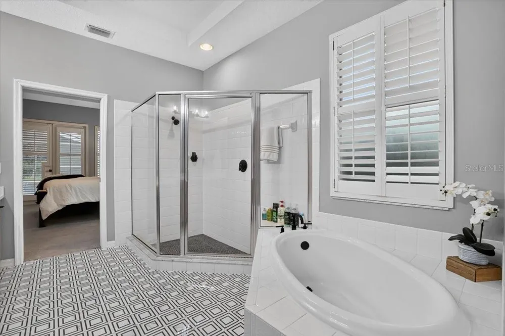9830 W PARK VILLAGE DRIVE Tampa, FL 33626