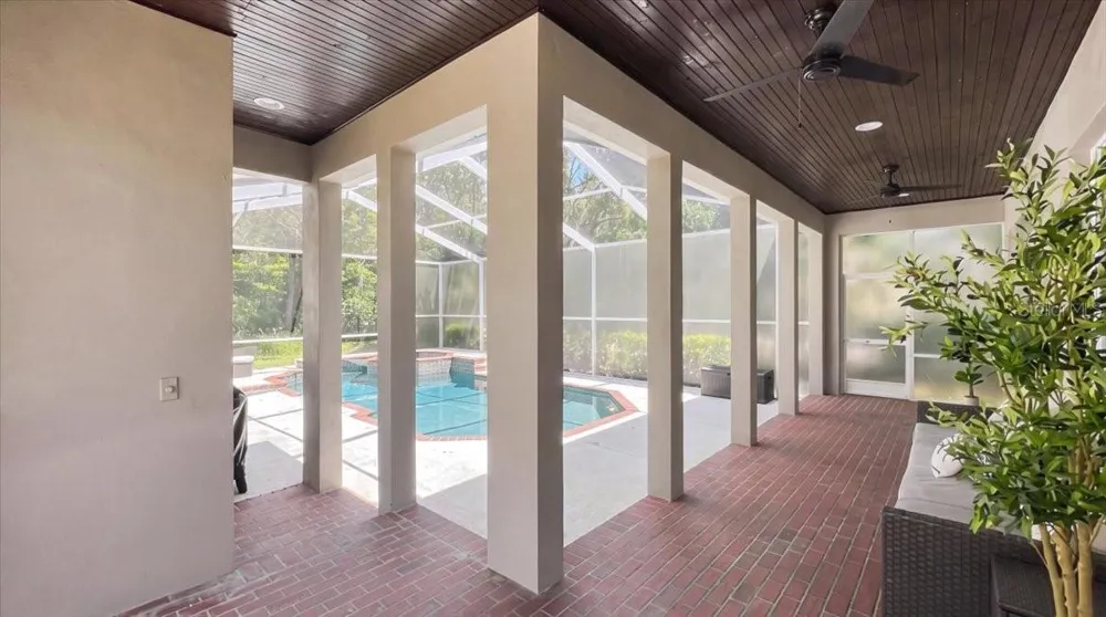 9830 W PARK VILLAGE DRIVE Tampa, FL 33626