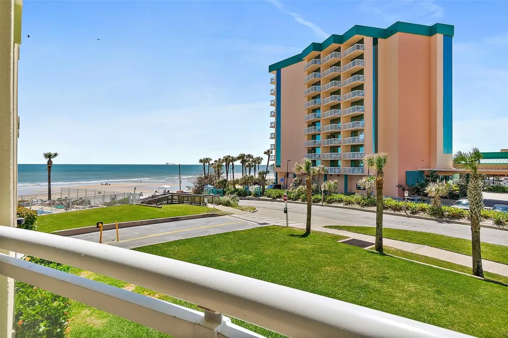 1925 S ATLANTIC AVENUE #210 Daytona Beach Shores, FL 32118