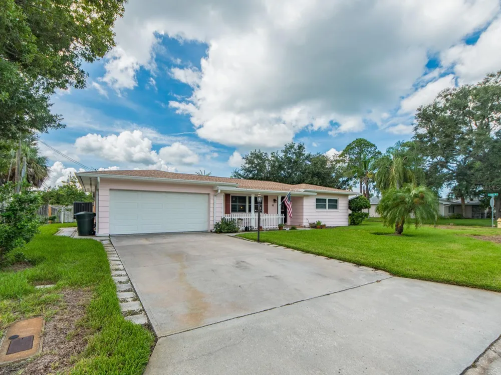 63 NICHOLAS DRIVE Dunedin, FL 34698