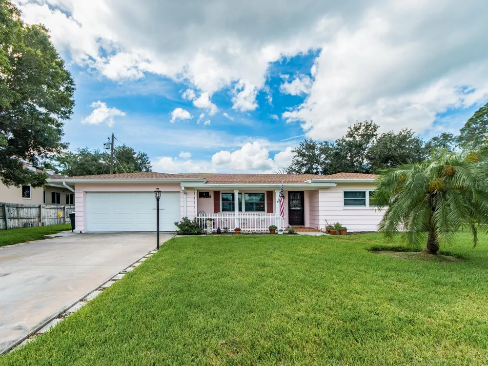 63 NICHOLAS DRIVE Dunedin, FL 34698