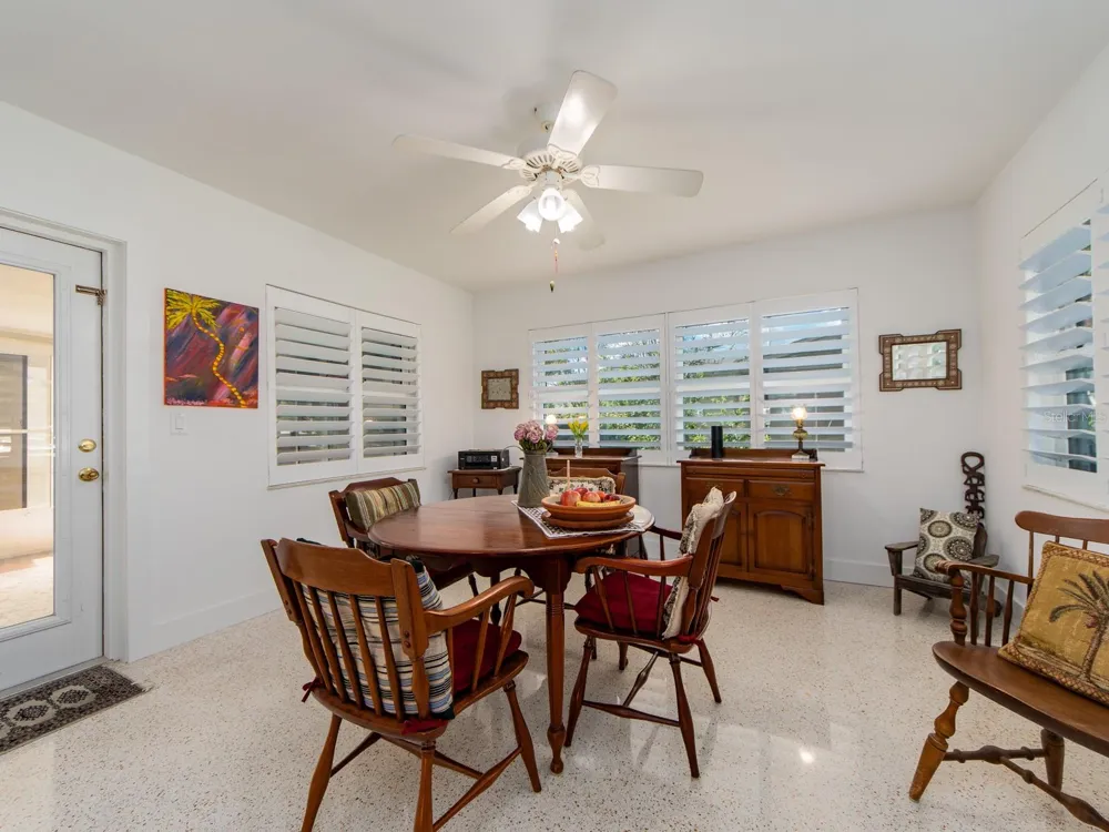 63 NICHOLAS DRIVE Dunedin, FL 34698