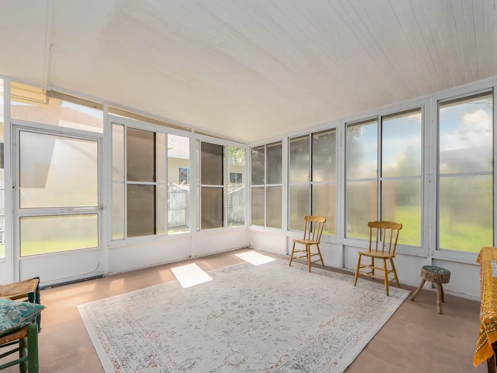 63 NICHOLAS DRIVE Dunedin, FL 34698