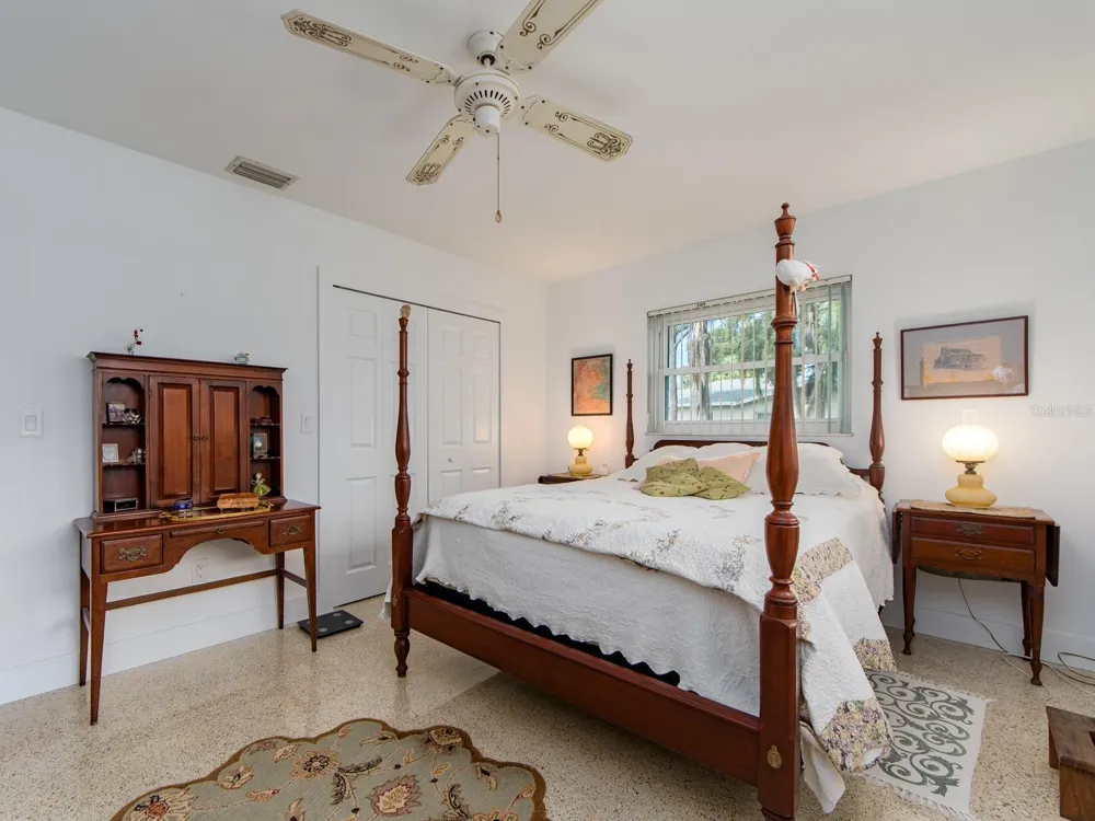 63 NICHOLAS DRIVE Dunedin, FL 34698