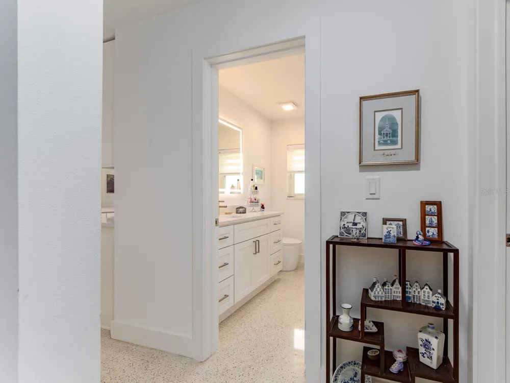 63 NICHOLAS DRIVE Dunedin, FL 34698