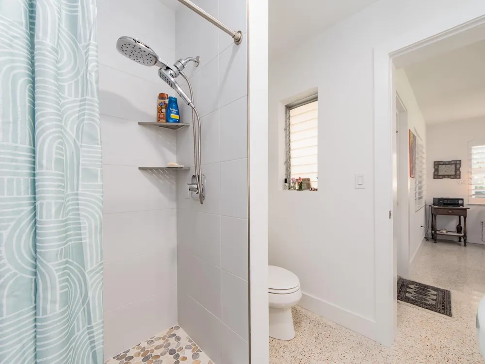 63 NICHOLAS DRIVE Dunedin, FL 34698