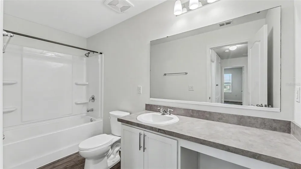 200 SUMMERLIN LOOP Haines City, FL 33844
