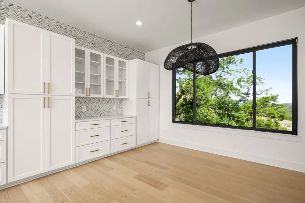 1703 Yaupon Valley Road West Lake Hills, TX 78746
