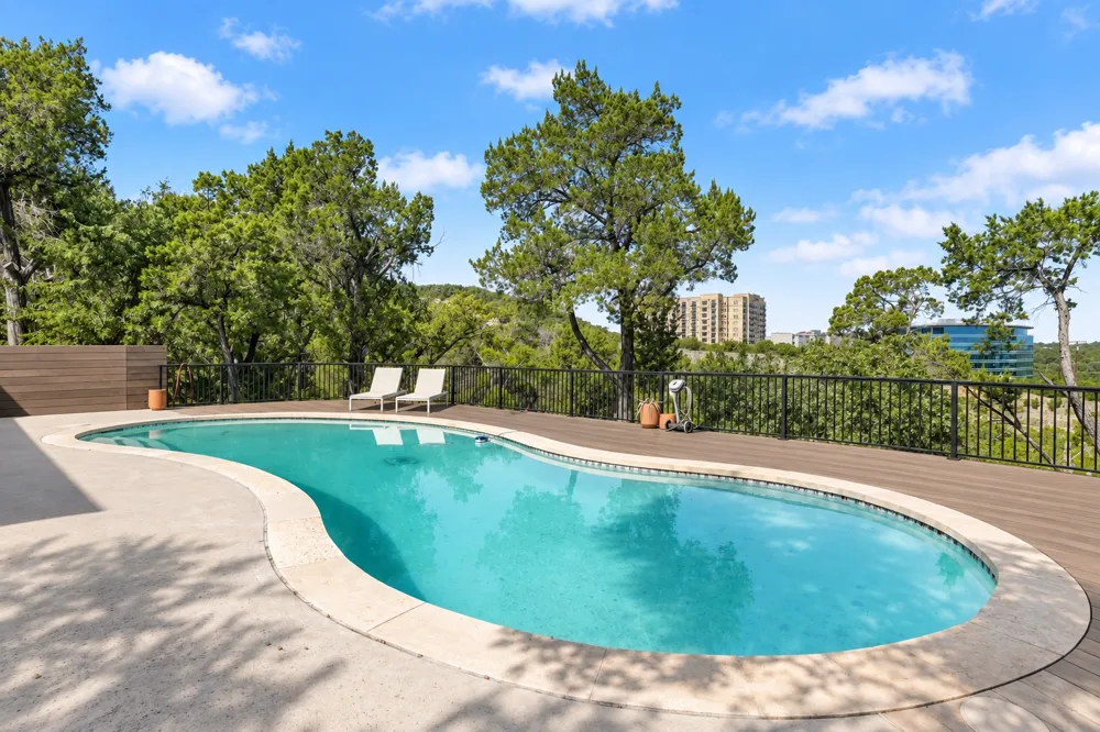 1703 Yaupon Valley Road West Lake Hills, TX 78746
