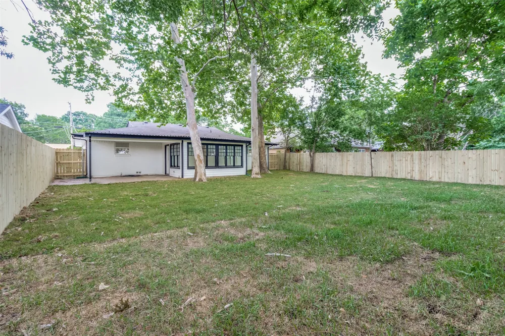 1208 Grant Drive Sherman, TX 75092