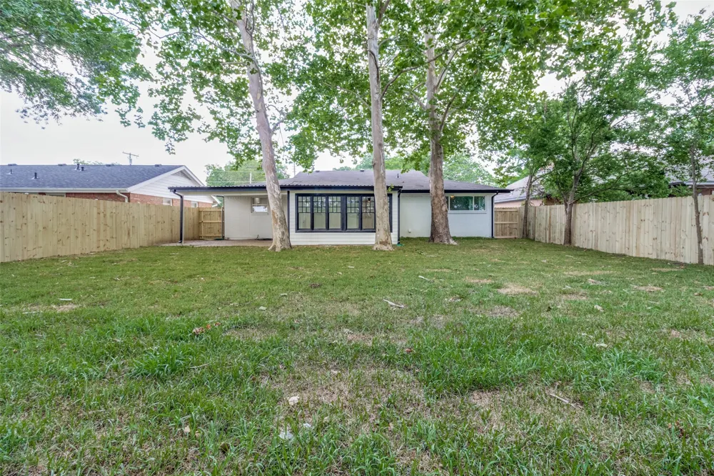 1208 Grant Drive Sherman, TX 75092