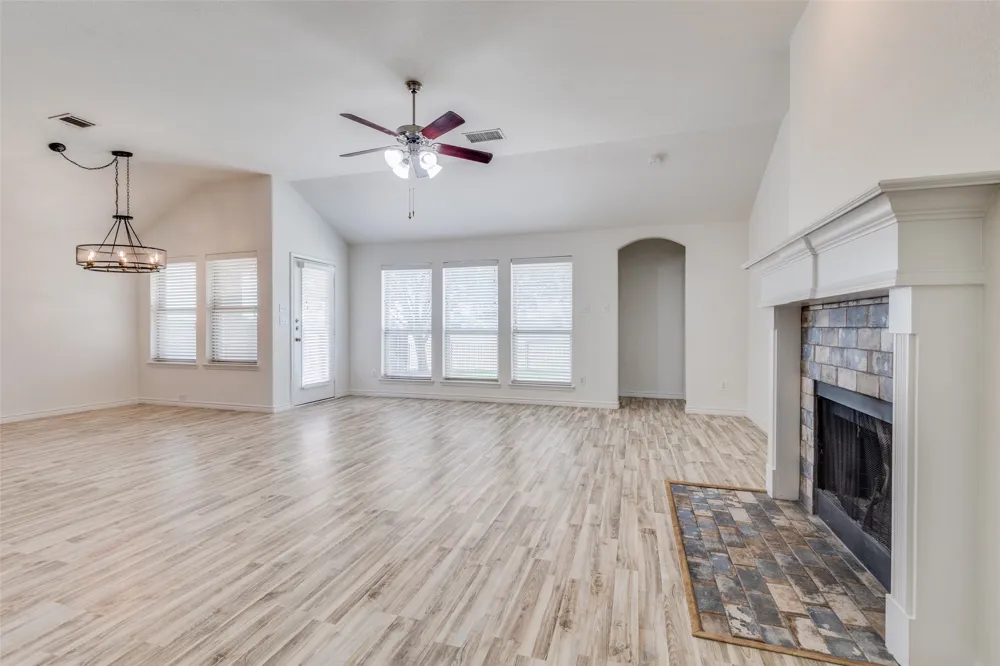 905 Meadowedge Lane Denton, TX 76207