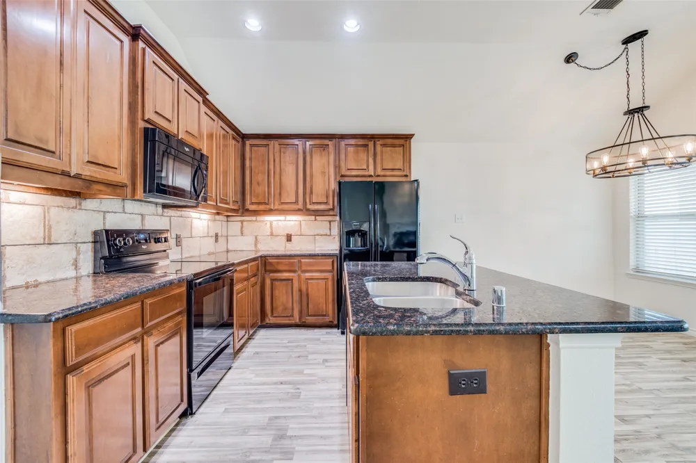 905 Meadowedge Lane Denton, TX 76207