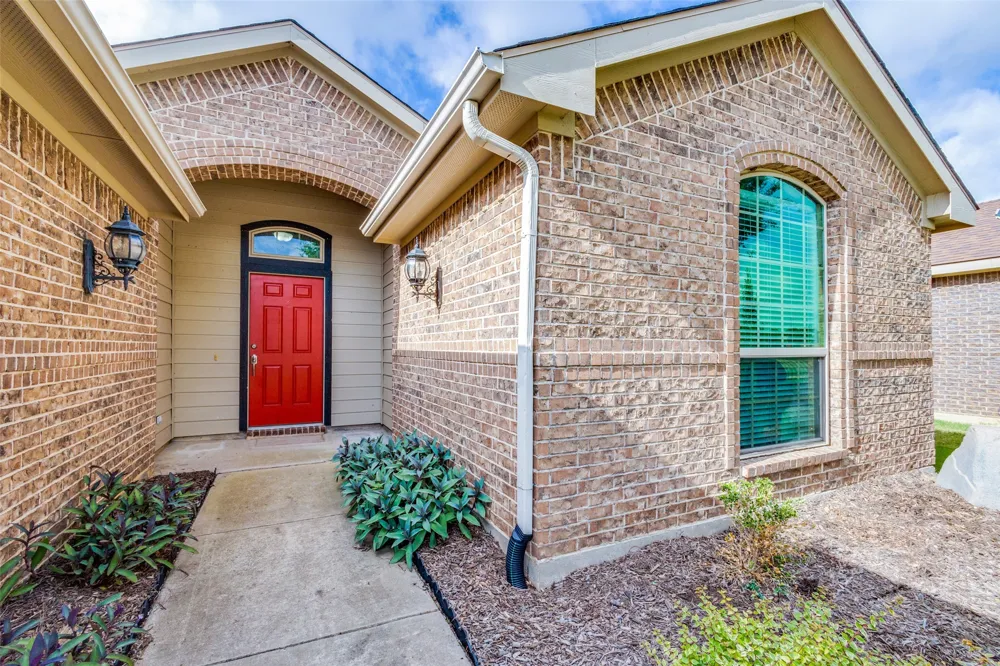 905 Meadowedge Lane Denton, TX 76207