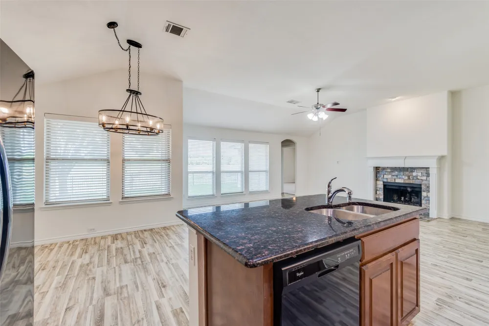 905 Meadowedge Lane Denton, TX 76207