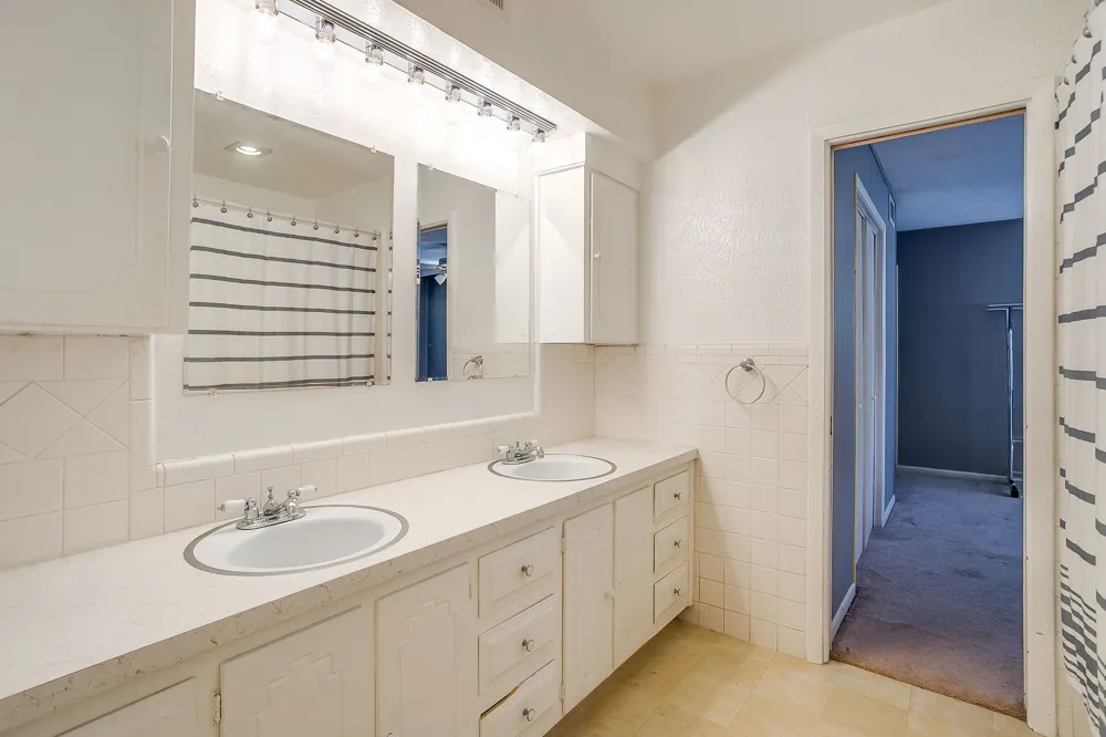 5315 Meadowbrook Drive Fort Worth, TX 76112