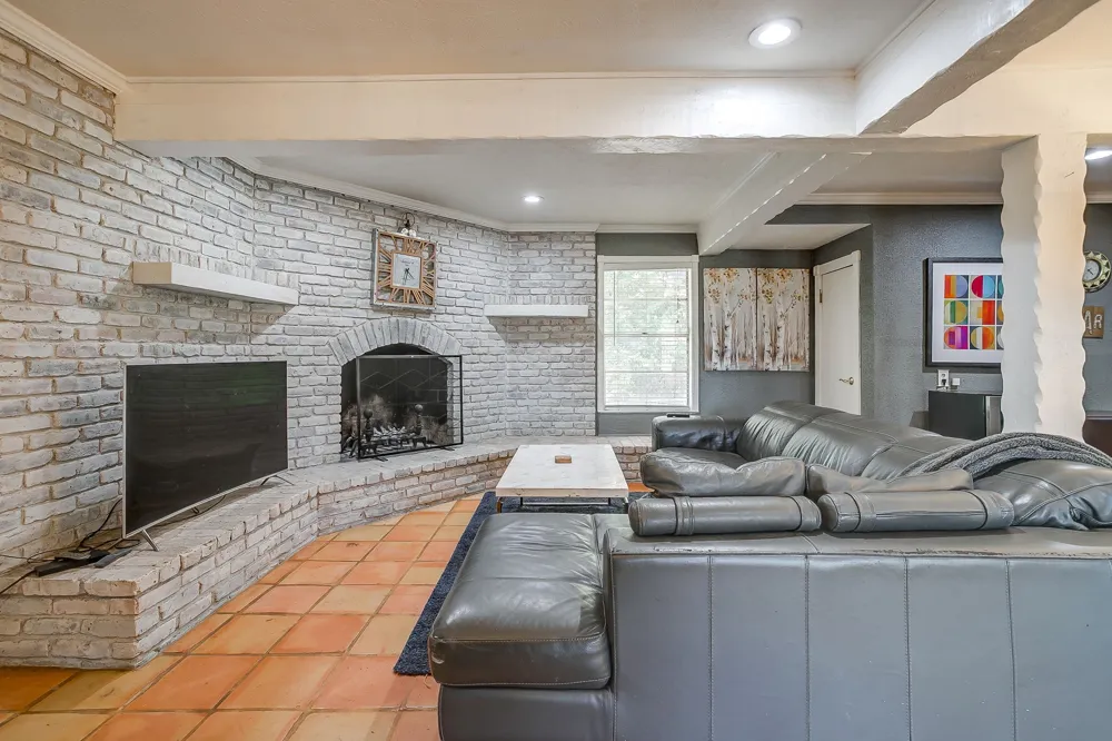 5315 Meadowbrook Drive Fort Worth, TX 76112