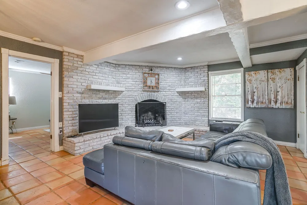 5315 Meadowbrook Drive Fort Worth, TX 76112
