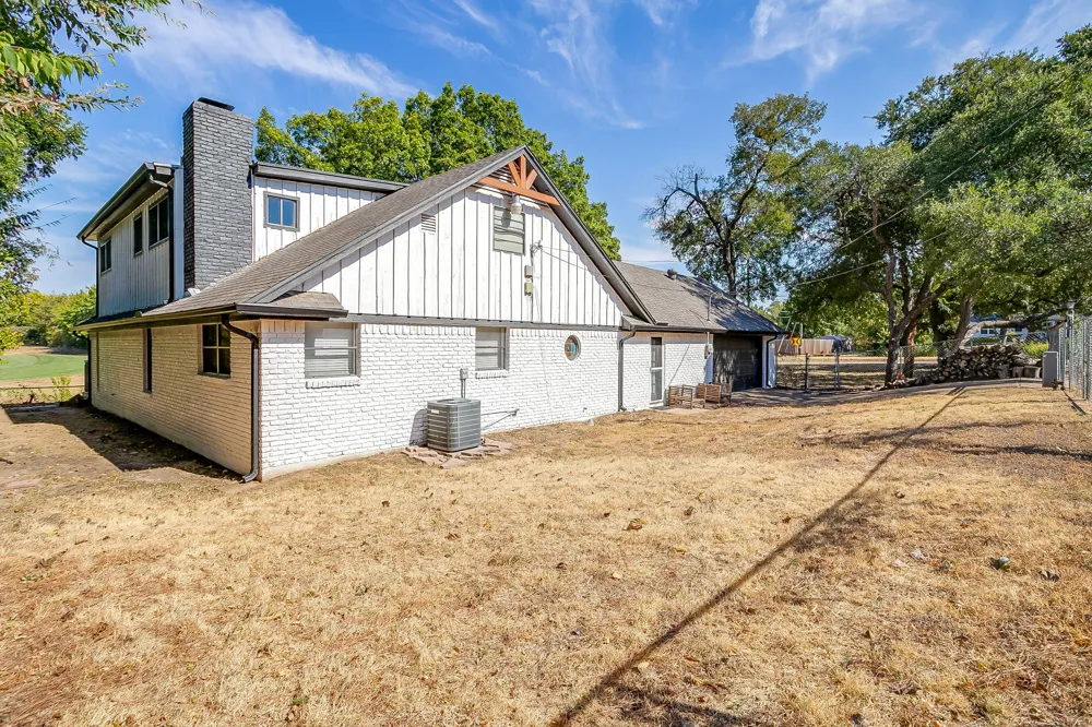 5315 Meadowbrook Drive Fort Worth, TX 76112