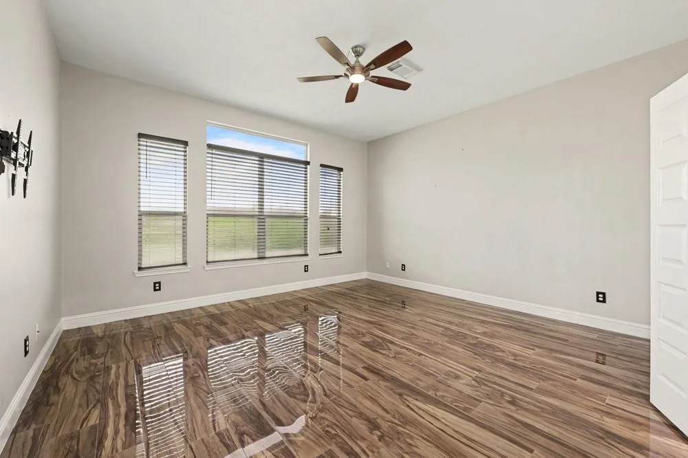 8422 W Sienna Cove Lane Houston, TX 77083