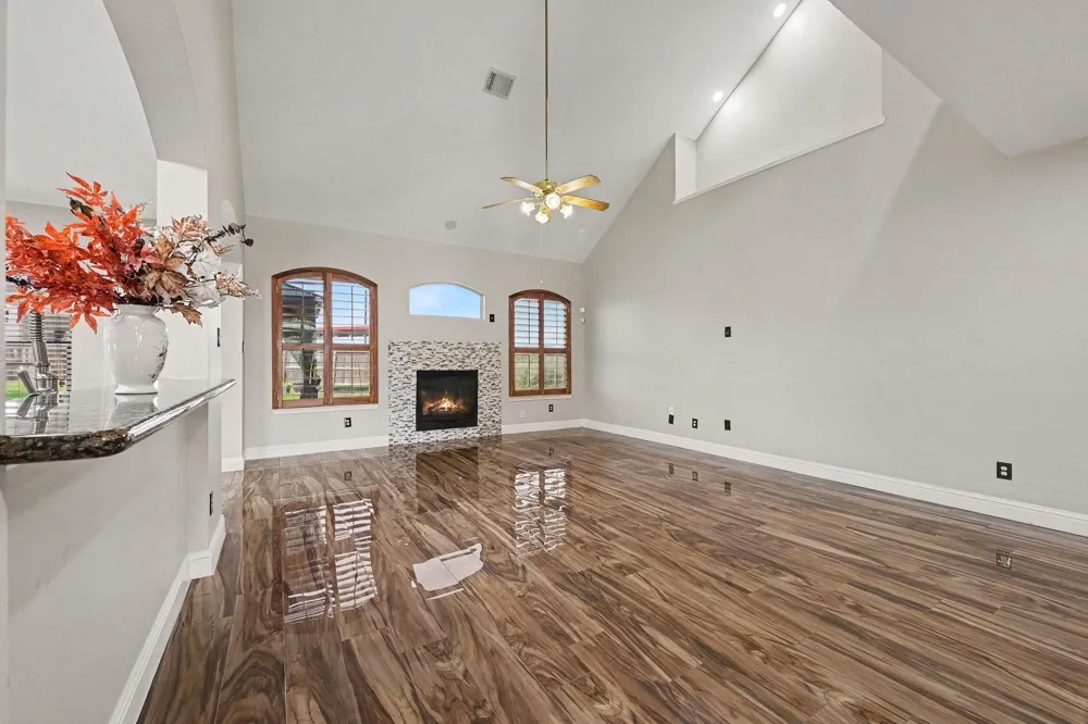 8422 W Sienna Cove Lane Houston, TX 77083