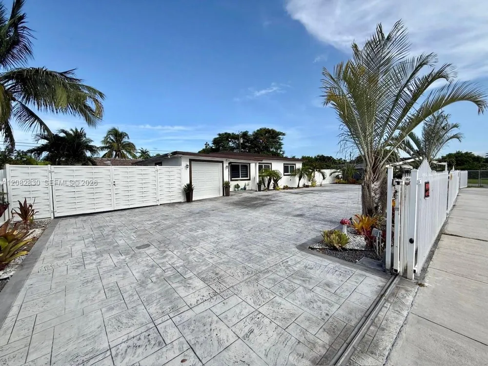 27025 SW 142nd Ct Homestead, FL 33032