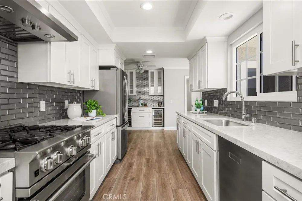 3311 W Lincoln Anaheim, CA 92801