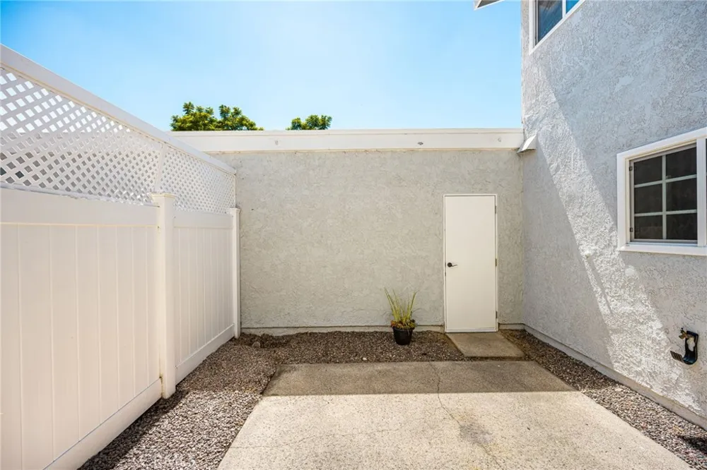 3311 W Lincoln Anaheim, CA 92801
