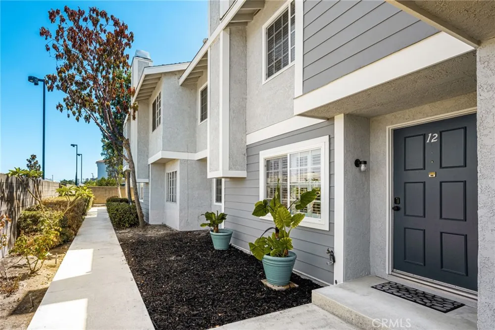 3311 W Lincoln Anaheim, CA 92801