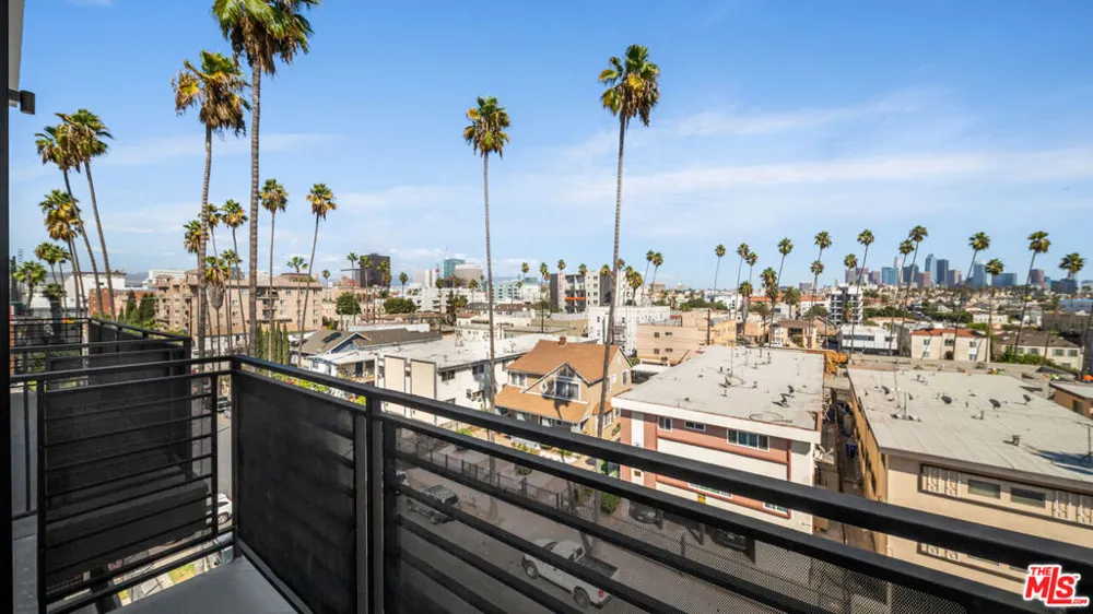 927 Fedora Street #301 Los Angeles, CA 90006