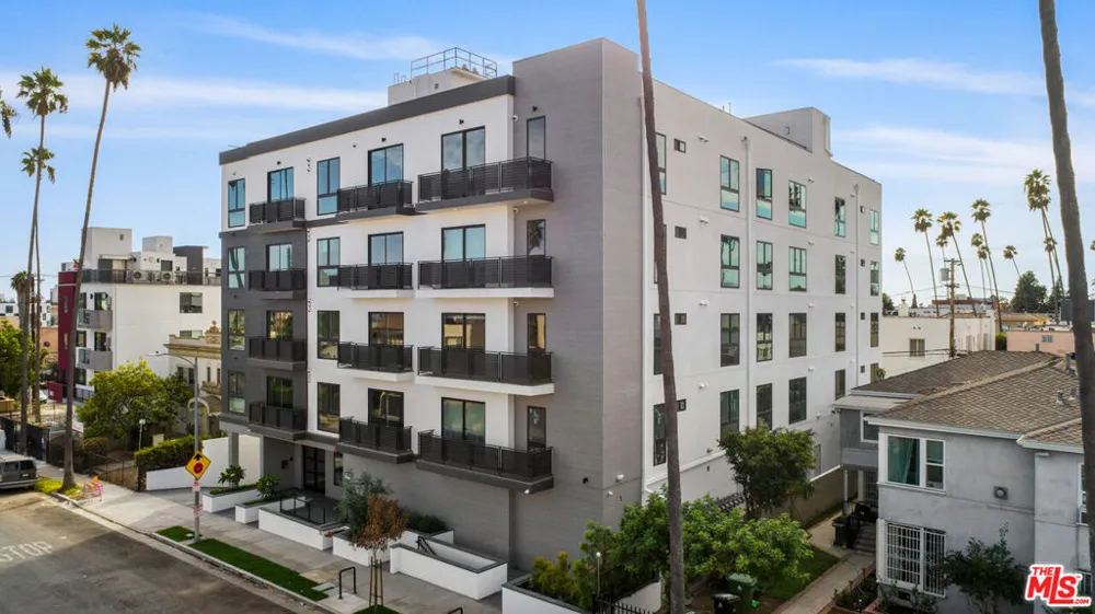 927 Fedora Street #301 Los Angeles, CA 90006