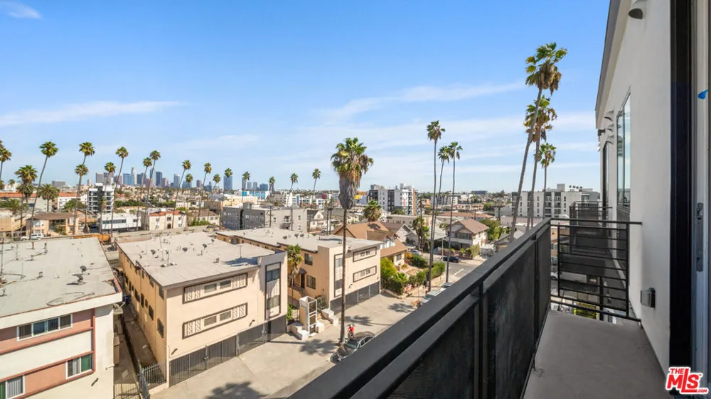 927 Fedora Street #301 Los Angeles, CA 90006