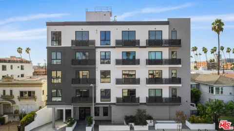 927 Fedora Street #301