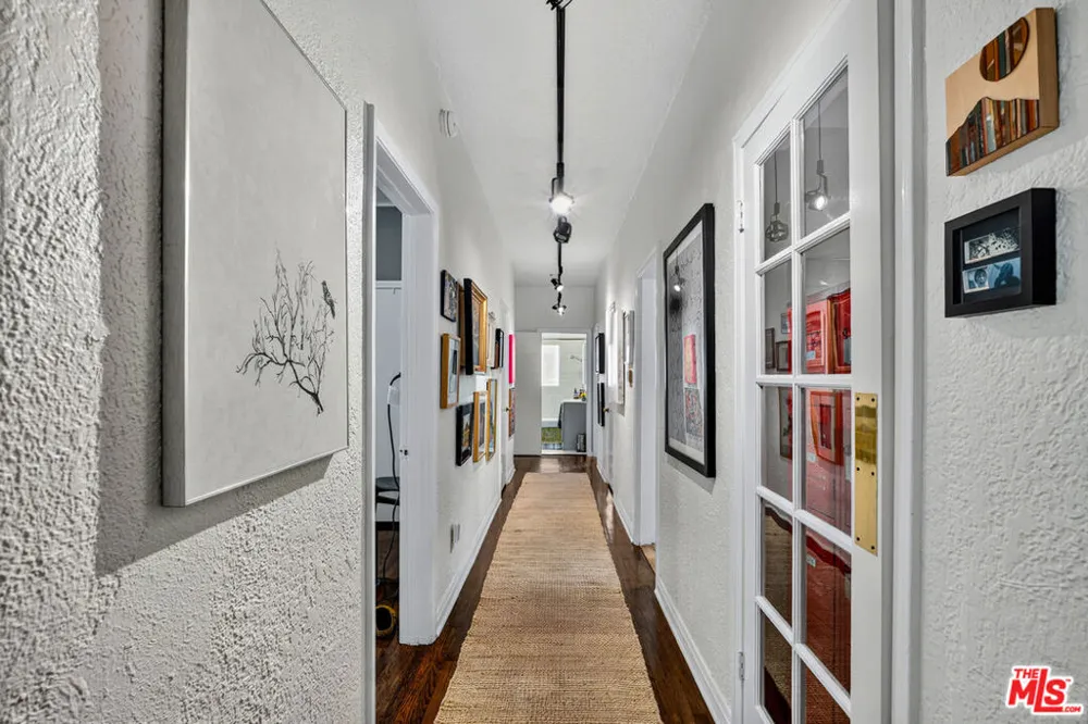 420 Orange Drive Los Angeles, CA 90036