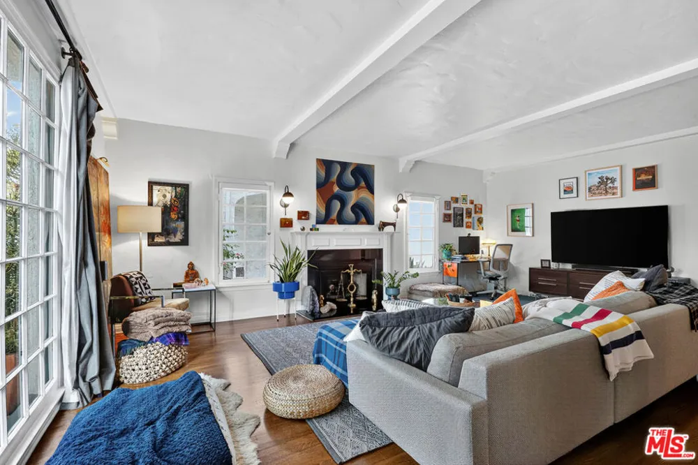 420 Orange Drive Los Angeles, CA 90036