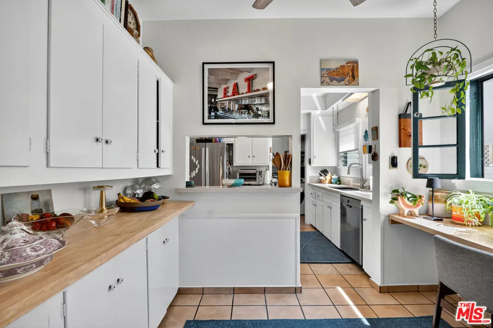 420 Orange Drive Los Angeles, CA 90036