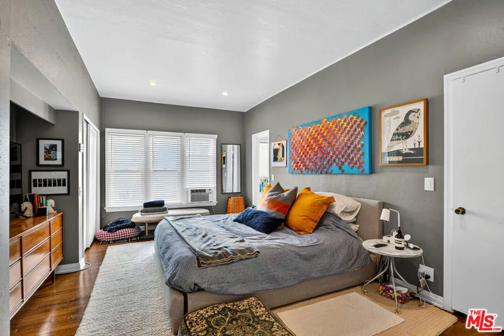420 Orange Drive Los Angeles, CA 90036