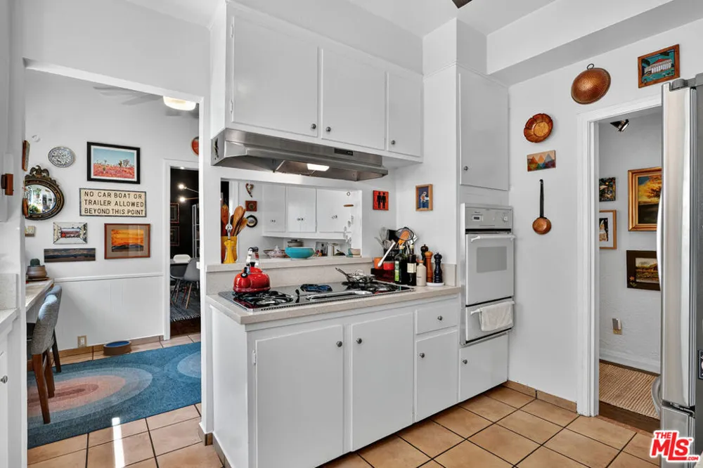420 Orange Drive Los Angeles, CA 90036