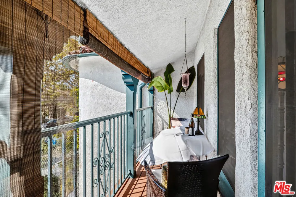 420 Orange Drive Los Angeles, CA 90036
