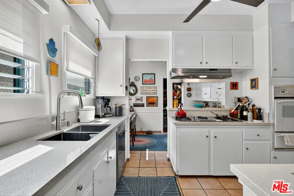 420 Orange Drive Los Angeles, CA 90036