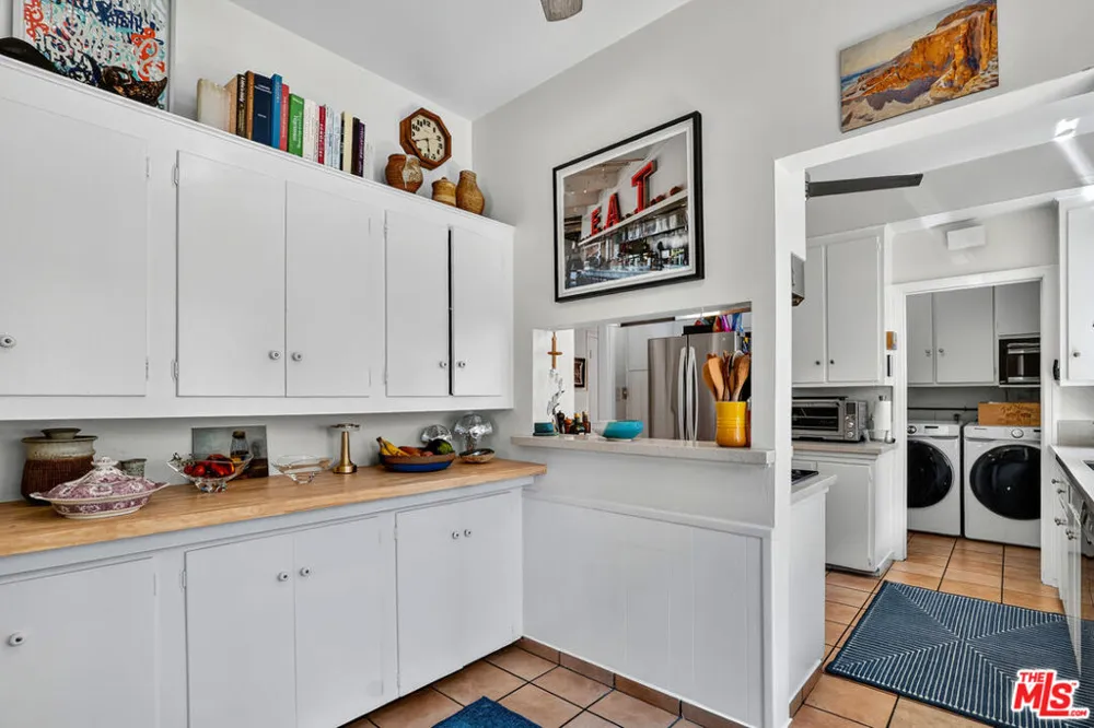 420 Orange Drive Los Angeles, CA 90036