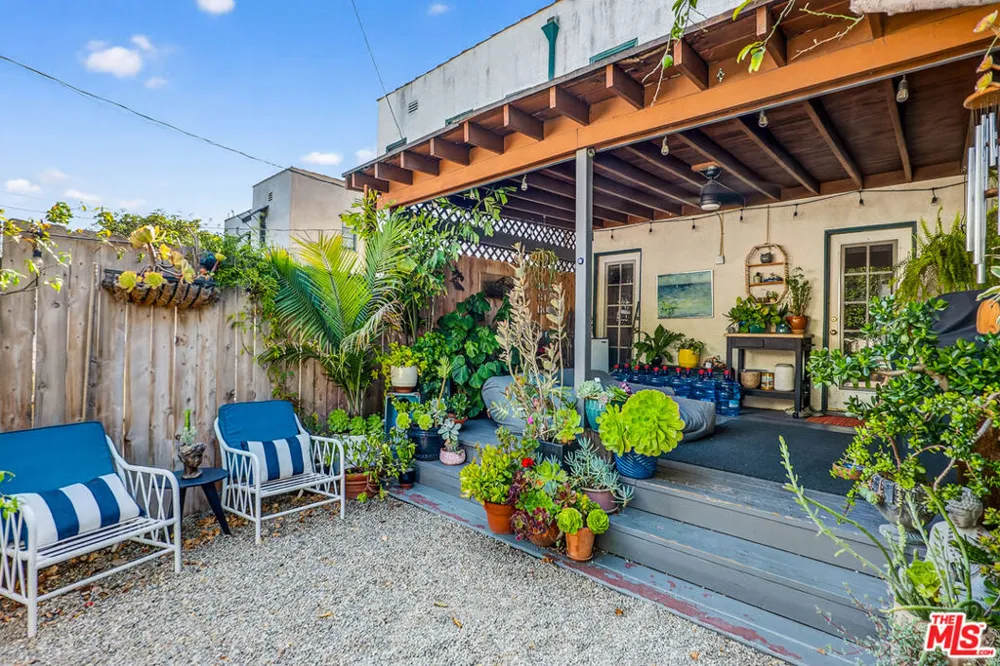 420 Orange Drive Los Angeles, CA 90036