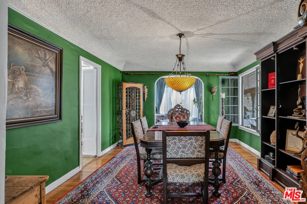 420 Orange Drive Los Angeles, CA 90036