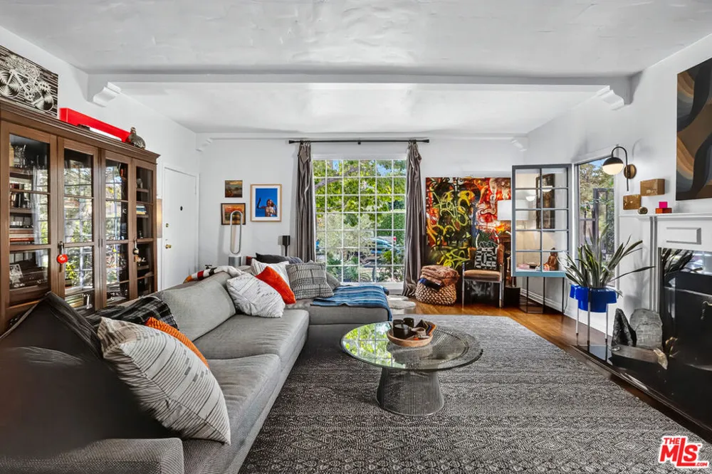 420 Orange Drive Los Angeles, CA 90036
