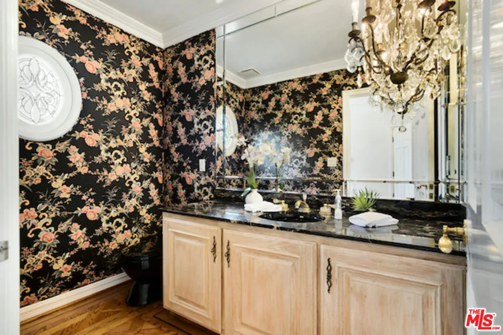 400 EVELYN PLACE Beverly Hills, CA 90210
